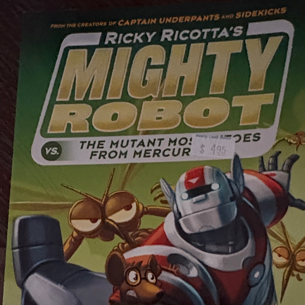 4/$20 Ricky Ricotta's Mighty Robot Book Set - Picture 3 of 6